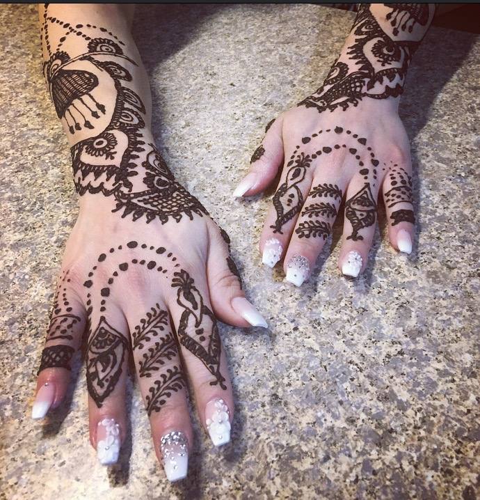 Henna Tattoos Service